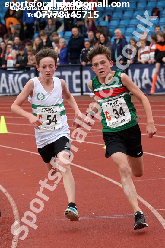 Boys under-13s 3 stage relay, Northern Senior 6 and 4 and Junior Stage Road Relays, SportsCity, Manchester. Photo:  David T. Hewitson/Sports for All Pics